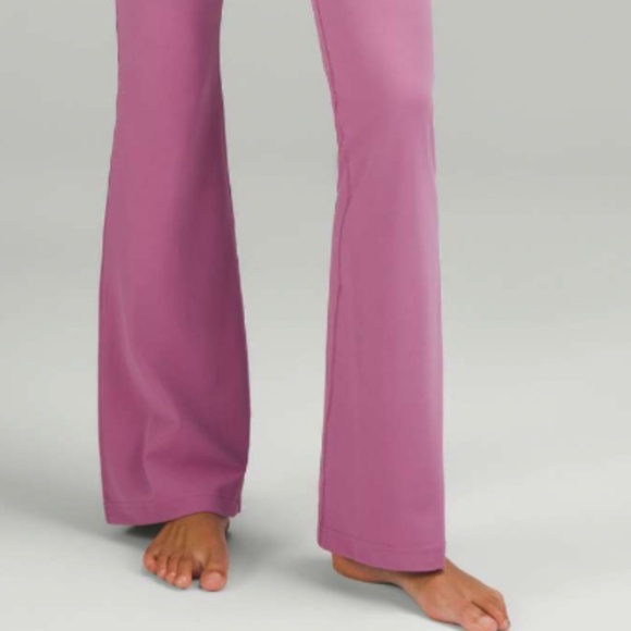 Lululemon Groove Super-High-Rise Flared Pant Nulu Velvet Dust Size 6 - Picture 3 of 5